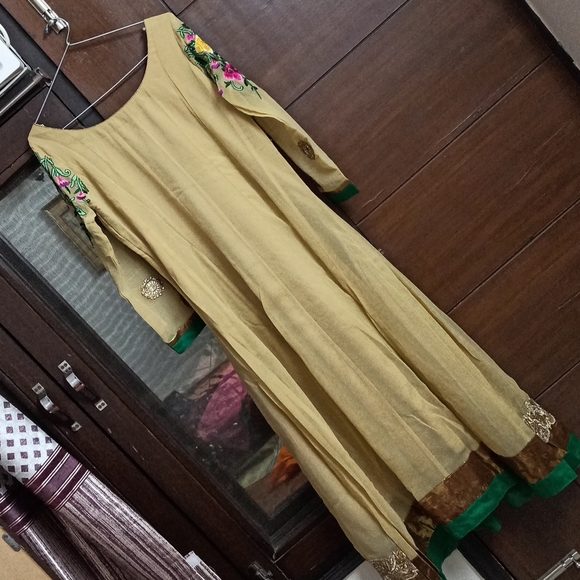 Anarkali ankle length suit/gown with Dupatta n churidar - Picture 7 of 13